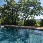 Face Au Mont Bouquet Villa Servas (Gard)